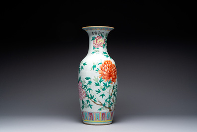 Three Chinese famille rose vases with figural and floral design, Qianlong mark, 19/20th C.