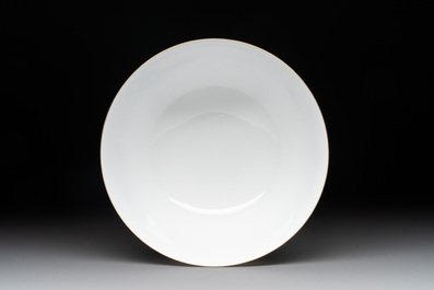 A Chinese famille rose 'geese' bowl, signed Liu Zhongqing 劉仲卿, Jingdezheng mark, 20th C.
