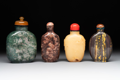 A collection of eight Chinese precious stone snuff bottles, 19/20th C.