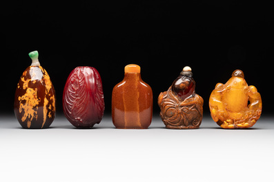 A collection of ten Chinese snuff bottles, 20th C.