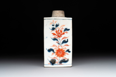 A Chinese verte-Imari tea caddy with the arms of Sampaio e Melo for the Portuguese market, Kangxi