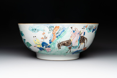 A fine Chinese famille rose bowl with figures, flowers and pheasants, Yongzheng/Qianlong