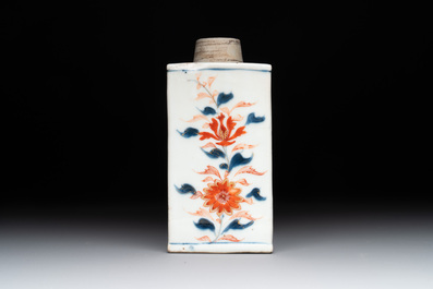 A Chinese verte-Imari tea caddy with the arms of Sampaio e Melo for the Portuguese market, Kangxi