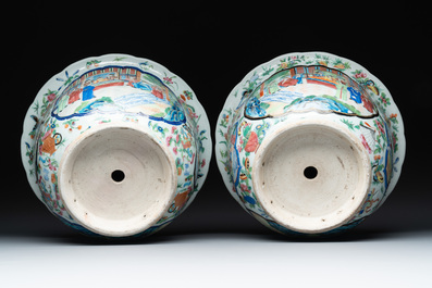 A pair of Chinese Canton famille rose jardini&egrave;res with narrative design, 19th C.