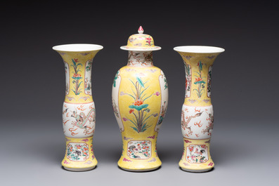 A famille rose-style garniture of three vases, Samson, Paris, 19th C.
