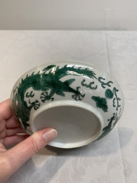 A Chinese green-enamelled 'dragon' plate, 19th C.