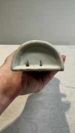 Two Chinese famille rose vases and a wall pocket vase, 19/20th C.