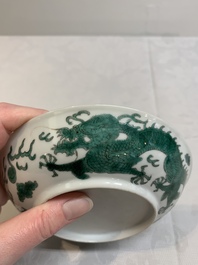 A Chinese green-enamelled 'dragon' plate, 19th C.