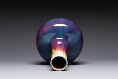 A Chinese flamb&eacute;-glazed bottle vase, 19th C.