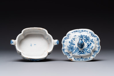 A collection of eight polychrome, blue and white Dutch Delftwares, 18/19th C.