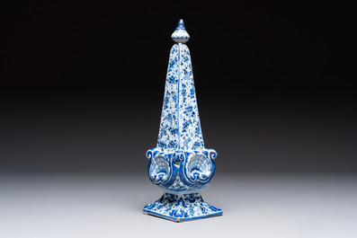 A blue and white Dutch Delft obelisk, late 17th C.