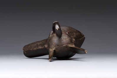 A Chinese bronze ritual wine vessel and a Japanese jardini&egrave;re, 17/19th C.