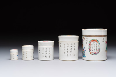 A set of five Chinese famille rose 'Wu Shuang Pu' nesting boxes and covers, 19th C.