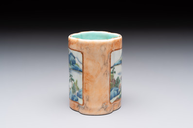 A Chinese famille rose 'faux-marbre' quadrifoil brush pot, Qianlong mark, 19th C.