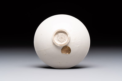 A fine Chinese 'ding' or ding-type tea bowl, Song/Jin