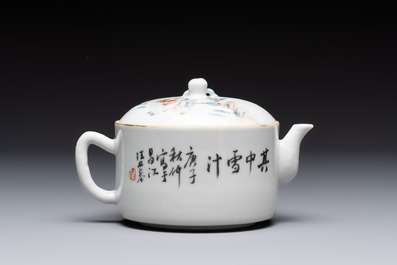 A Chinese blue and white 'dragon' brush pot and a qianjiang cai teapot, signed Wang Zhaoli 汪照藜, 19/20th C.