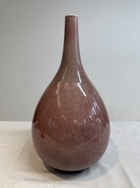 A Chinese copper-red-glazed vase, 18/19th C.