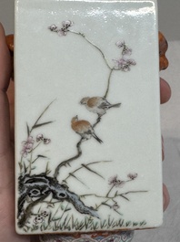 A Chinese famille rose 'cong' vase on wooden stand, Shen De Tang 慎德堂 mark, 20th C.