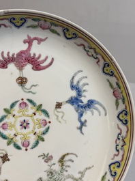 A Chinese famille rose 'bats and peaches' plate, Xie Zhu Zhu Ren 薢竹主人造 mark, 19th C.