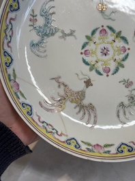 A Chinese famille rose 'bats and peaches' plate, Xie Zhu Zhu Ren 薢竹主人造 mark, 19th C.
