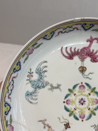 A Chinese famille rose 'bats and peaches' plate, Xie Zhu Zhu Ren 薢竹主人造 mark, 19th C.