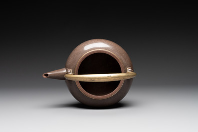 Three Chinese Thai market polished Yixing stoneware teapots with brass mounts, 19th C.