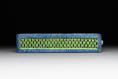 A Chinese blue- and green-enamelled reticulated incense stick holder, 19th C.