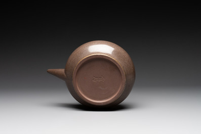 Three Chinese Thai market polished Yixing stoneware teapots with brass mounts, 19th C.