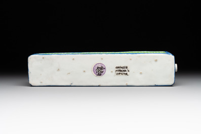 A Chinese blue- and green-enamelled reticulated incense stick holder, 19th C.