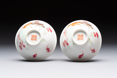 A pair of Chinese famille rose 'deer and bats' bowls, Daoguang mark, 20th C.