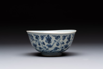 Four Chinese blue and white bowls, two cups and a plate, Ming