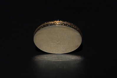 A fine Thai gilt silver box and cover, 20th C.