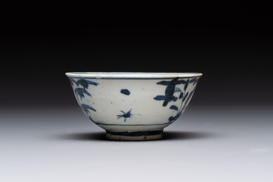 Four Chinese blue and white bowls, two cups and a plate, Ming