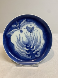 A Chinese blue and white 'Buddha's hand' plate, 18/19th C.