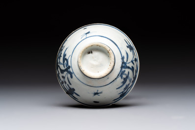 Four Chinese blue and white bowls, two cups and a plate, Ming