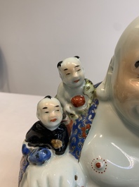 A Chinese famille rose black-ground covered vase and a famille rose Milefo Buddha, Mao Ji Sheng 茂記生造 mark, 19/20th C.