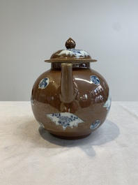 A large Chinese Imari-style capucin-brown-ground teapot and cover, Qianlong