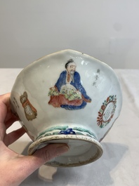A pair of Chinese famille rose ''Wu Shuang Pu' tazzas, 19th C.