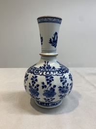 A pair of Chinese blue and white hookah bases with floral design, Kangxi