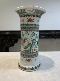 A Chinese famille verte 'gu' vase with floral design, 19th C.