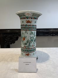 A Chinese famille verte 'gu' vase with floral design, 19th C.