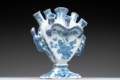 A blue and white Dutch Delft heart-shaped tulip vase, late 17th C.