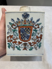 A Chinese verte-Imari tea caddy with the arms of Sampaio e Melo for the Portuguese market, Kangxi