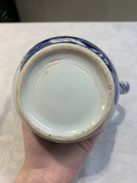A Japanese Arita blue and white mug with Dutch silver lid, marked for Zwolle, Arnoldus Waterham (1705/1748), Edo, 17/18th C.
