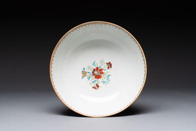 A rare Chinese famille rose 'Scotsmen' bowl, Qianlong, ca. 1745