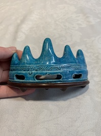 A Chinese turquoise-glazed brush rest and a Fahau vase, 18/19th C.