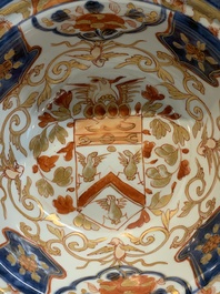A Chinese Imari-style armorial 'klapmuts' bowl and cover with the arms of Van Gellicum, Kangxi/Yongzheng