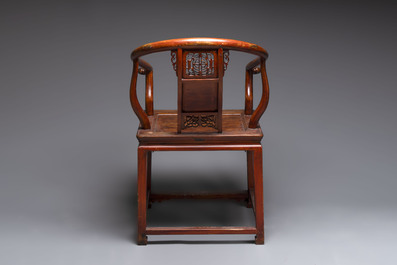 A pair of Chinese wooden 'horseshoe' chairs, 19/20th C.