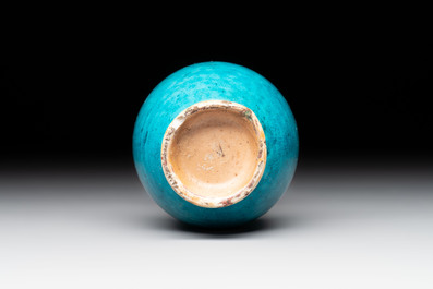 A Chinese turquoise-glazed vase, 18th C.