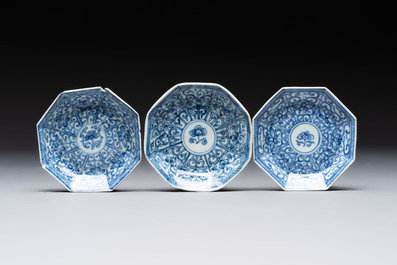 16 Chinese blue and white wares, Ming/Qing